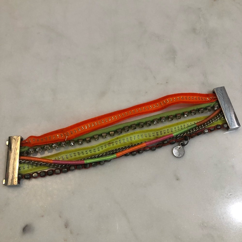 Magnetic fluorescent layered bracelet. Multi color bracelet in fun 80s colors - Picture 2 of 7